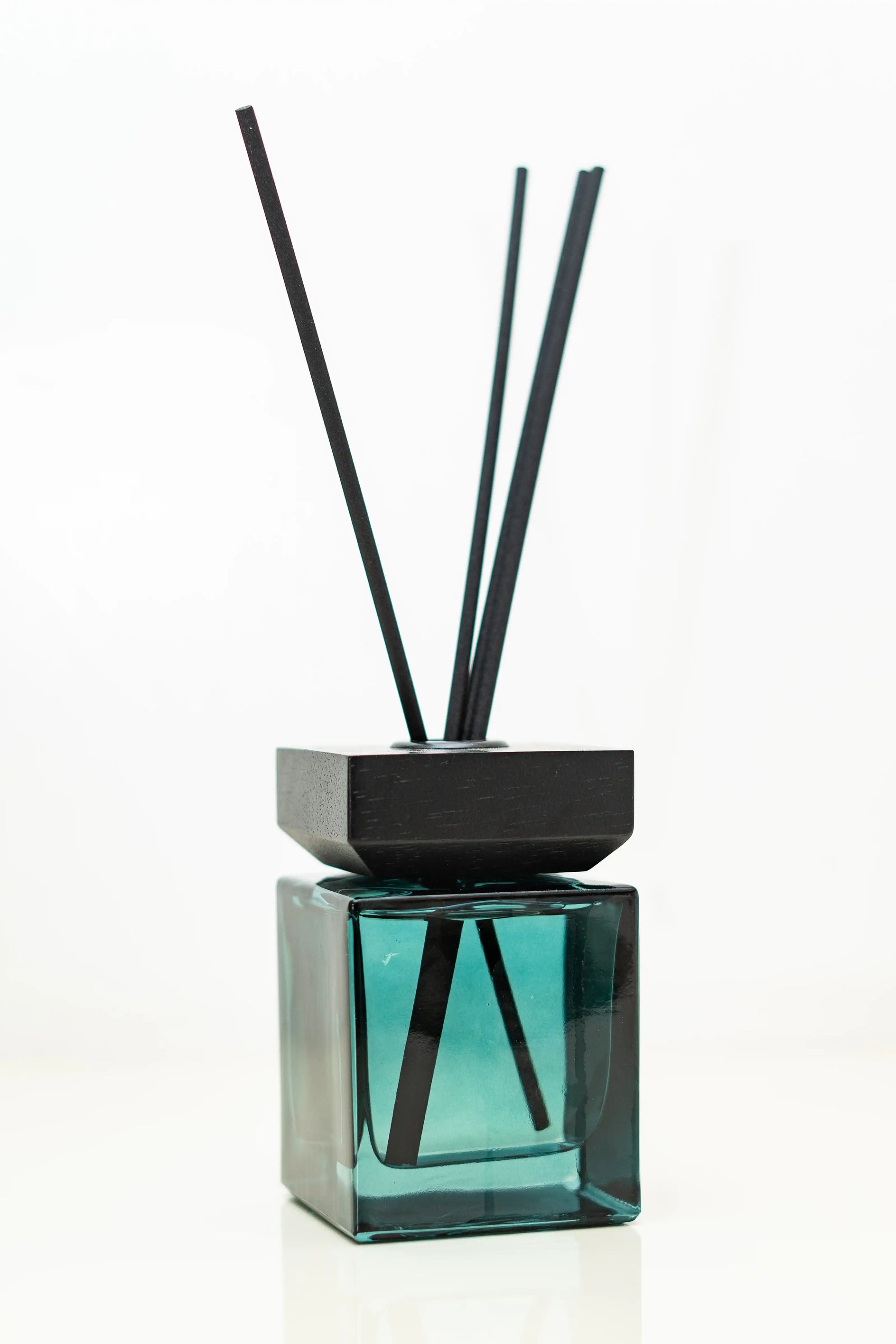 SIGNATURE SCENTS
